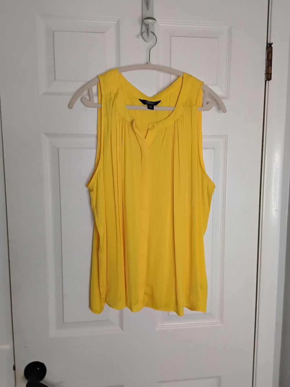 Simply Vera Vera Wang Yellow Sleeveless Pleated Camisole